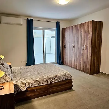 Daire Sleeps 6 Spacious St Pauls Bay