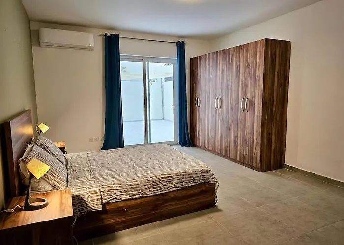 Lejlighed Sleeps 6 Spacious St Pauls Bay