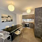 Apartamento Sleeps 6 Spacious St Pauls Bay *